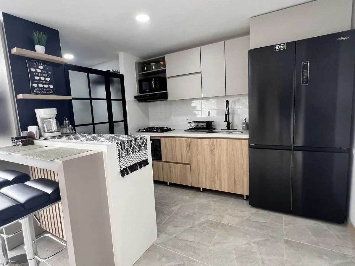 Apto Moderno,Tranquilo, Avenida Las Vegas, Cerca Al Metro, A 20 Min De Provenza Sabaneta Apartment